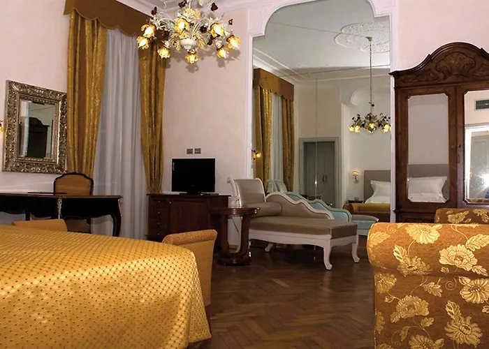 Borghi 4* Varano Borghi