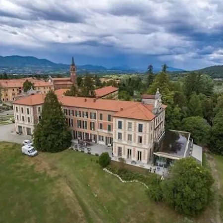 ホテル Borghi 4*