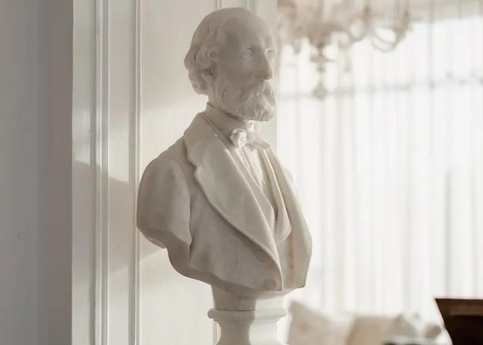 Отель Borghi 4*