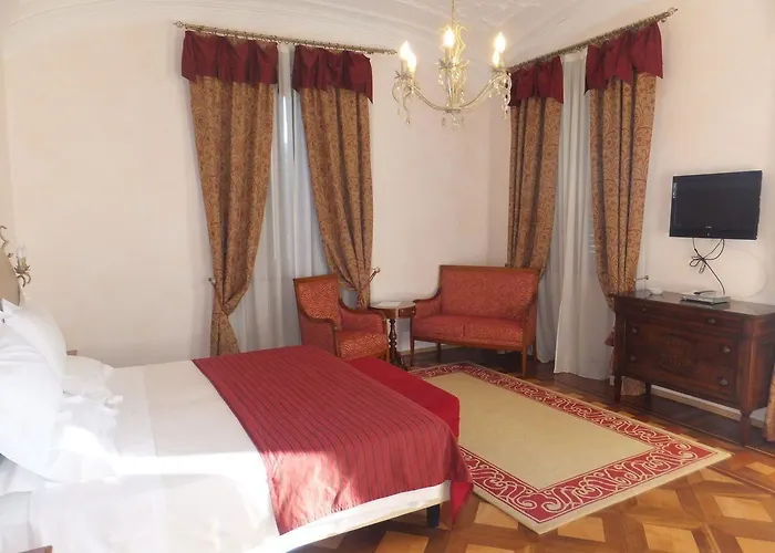 Borghi 4* Варано-Борги