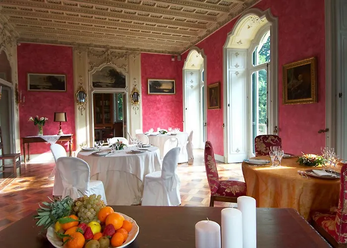 Hotel Borghi Varano Borghi