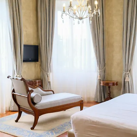Hotel Borghi