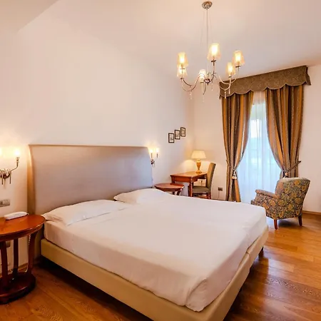 Hotel Borghi Varano Borghi
