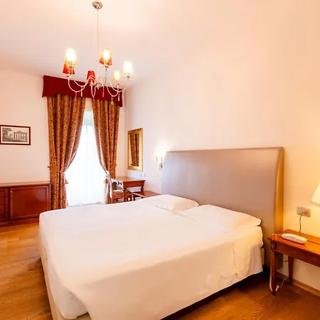 Hotel Borghi 4*